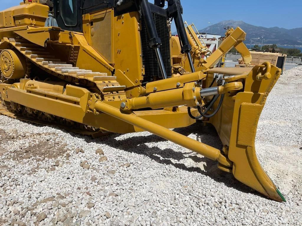 CAT D9N Pásové dozéry