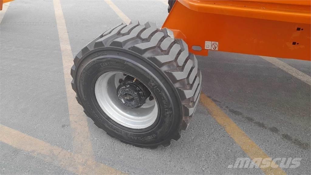 JLG 450AJSII Kĺbové plošiny