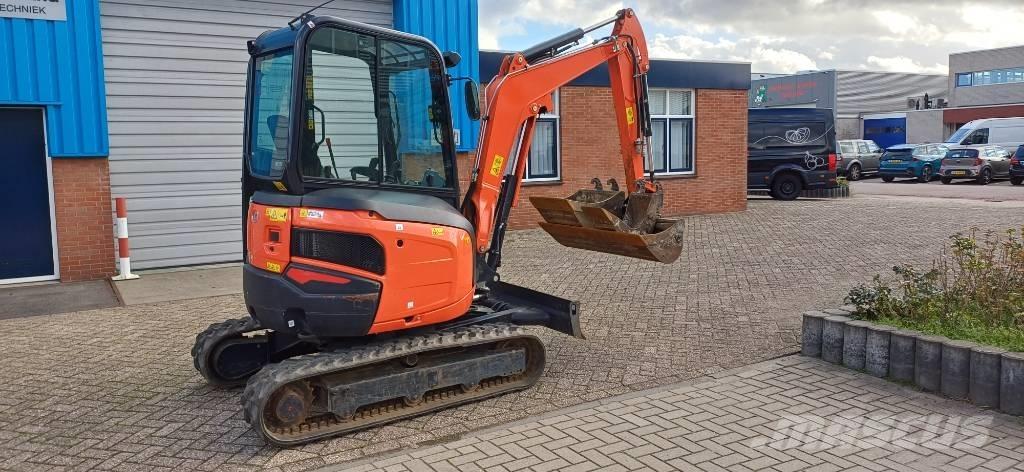 Kubota U 27-4 Mini rýpadlá < 7t