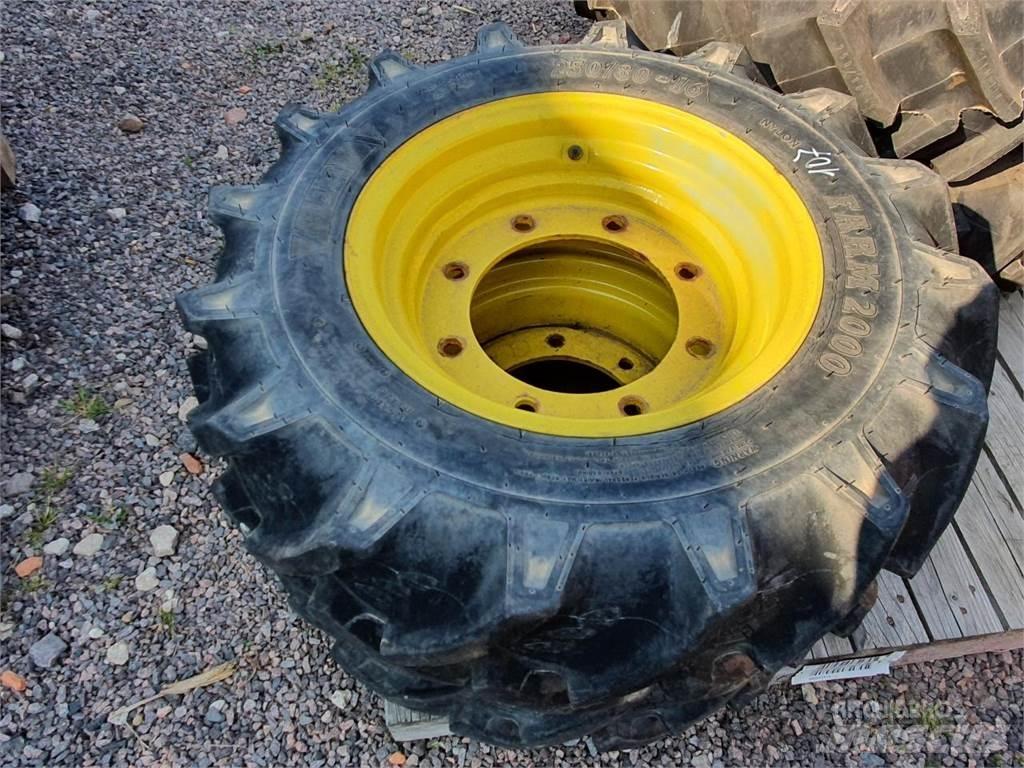 BKT 250/80-16 x2 Pneumatiky, kolesá a ráfiky