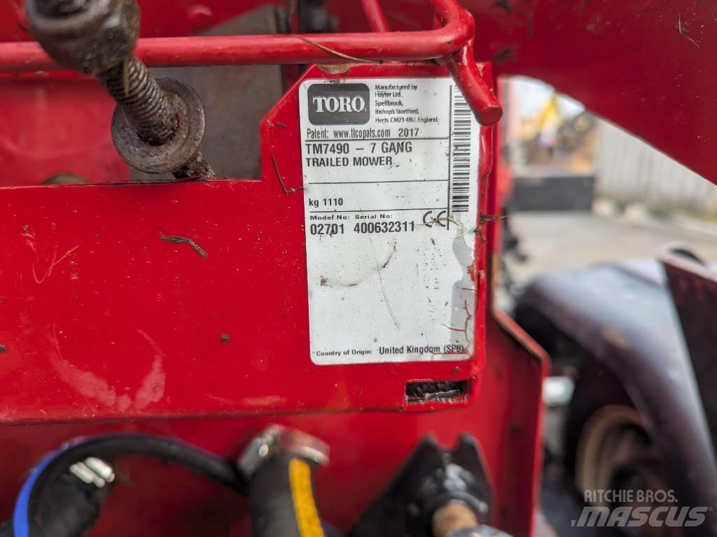 Toro TM7490 Kosačky namontované a ťahané