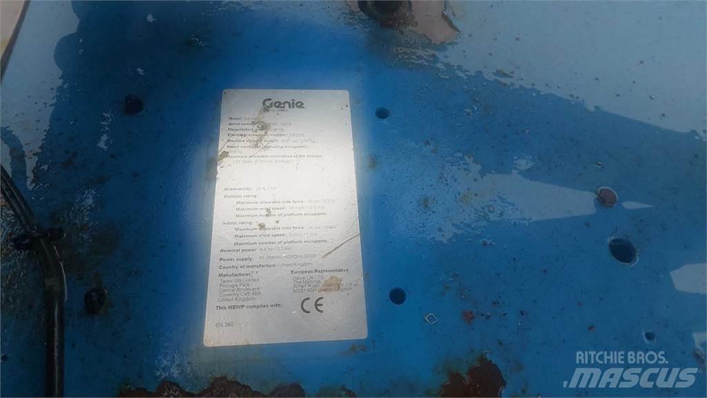 Genie GS3246 Nožnicové zdvíhacie plošiny