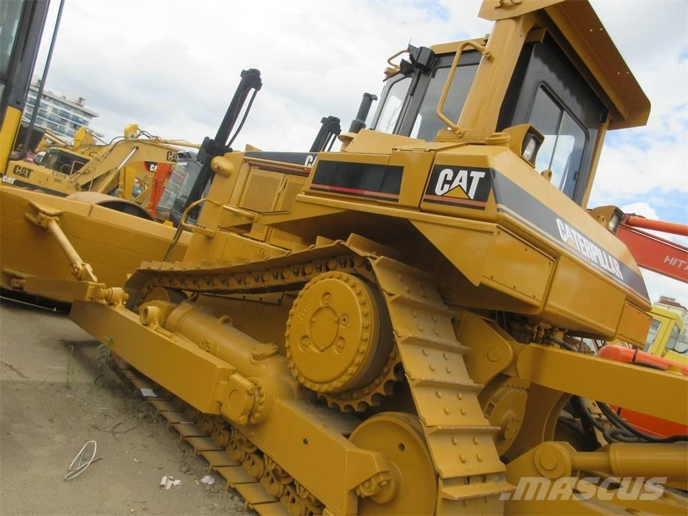 CAT D 8 N Pásové dozéry