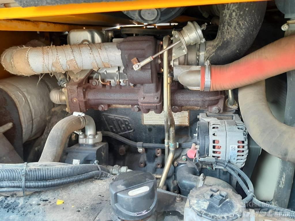 JCB 6 TST Stavebné sklápače
