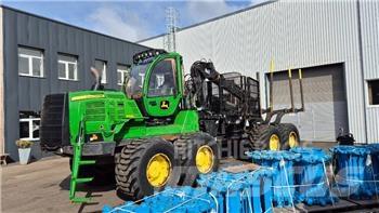 John Deere 1910 G Lesné traktory