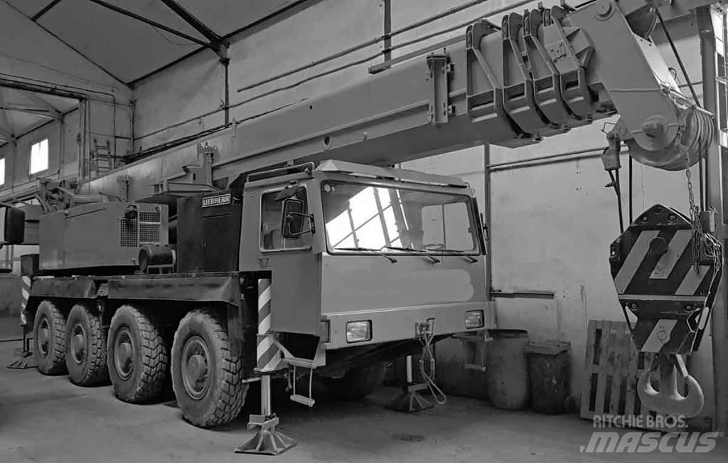 Liebherr LTM 1070 Univerzálne terénne žeriavy