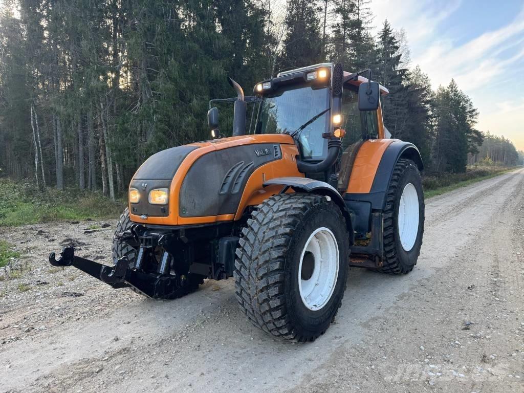 Valtra T 202 Versu Traktory