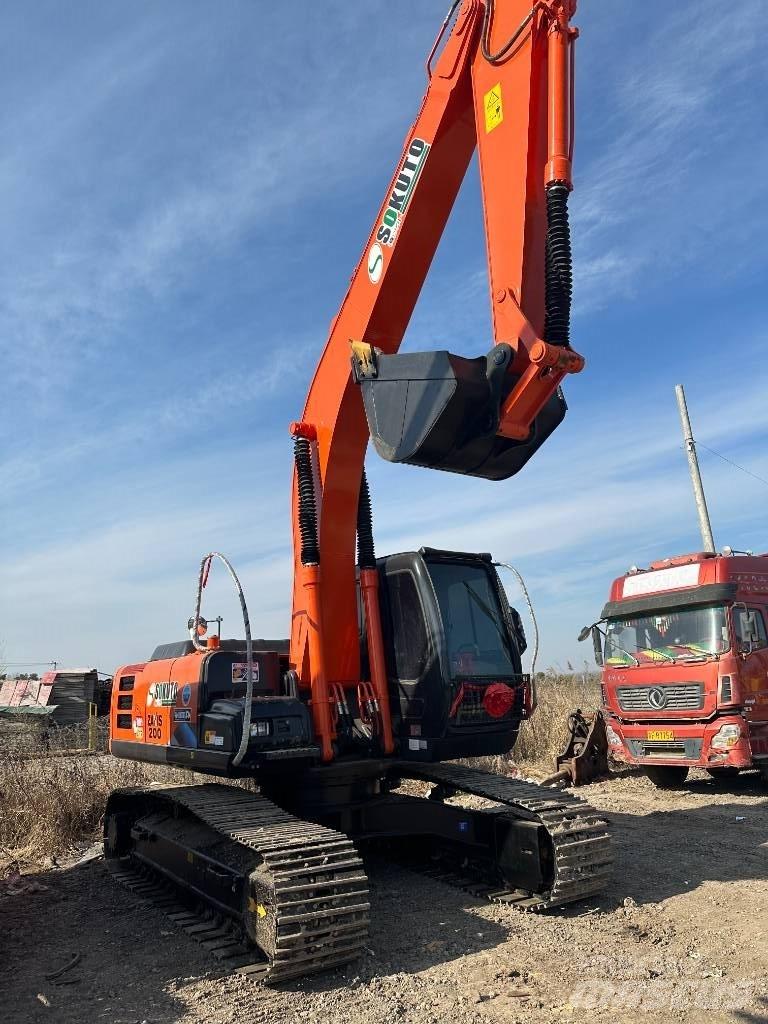 Hitachi ZX 200 Pásové rýpadlá