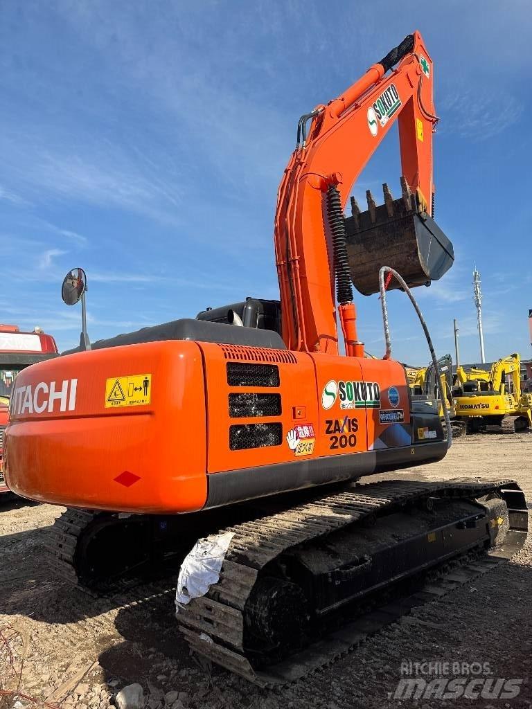 Hitachi ZX 200 Pásové rýpadlá