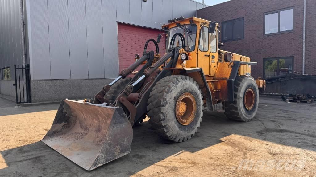 Volvo L 120 Kolesové nakladače