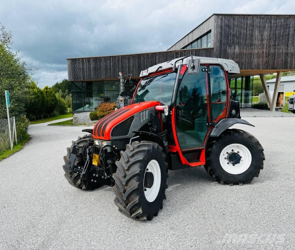 Reform Mounty 100V Traktory