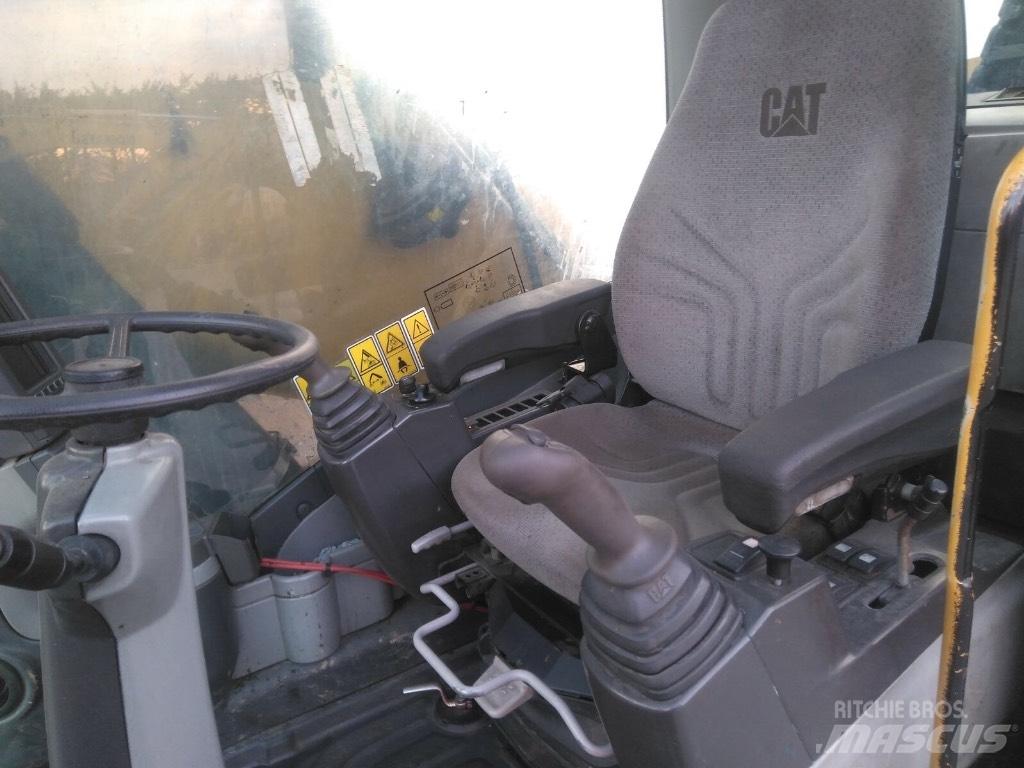 CAT M 322D MH Stroje pre manipuláciu s odpadom
