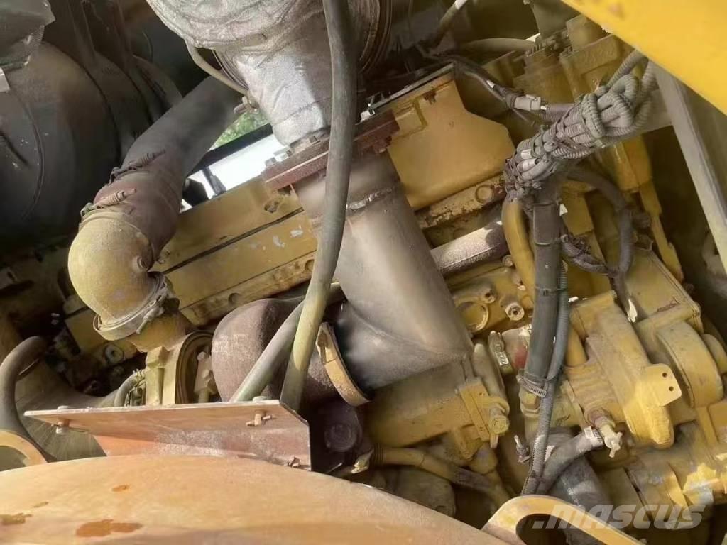 CAT 972 H Kolesové nakladače