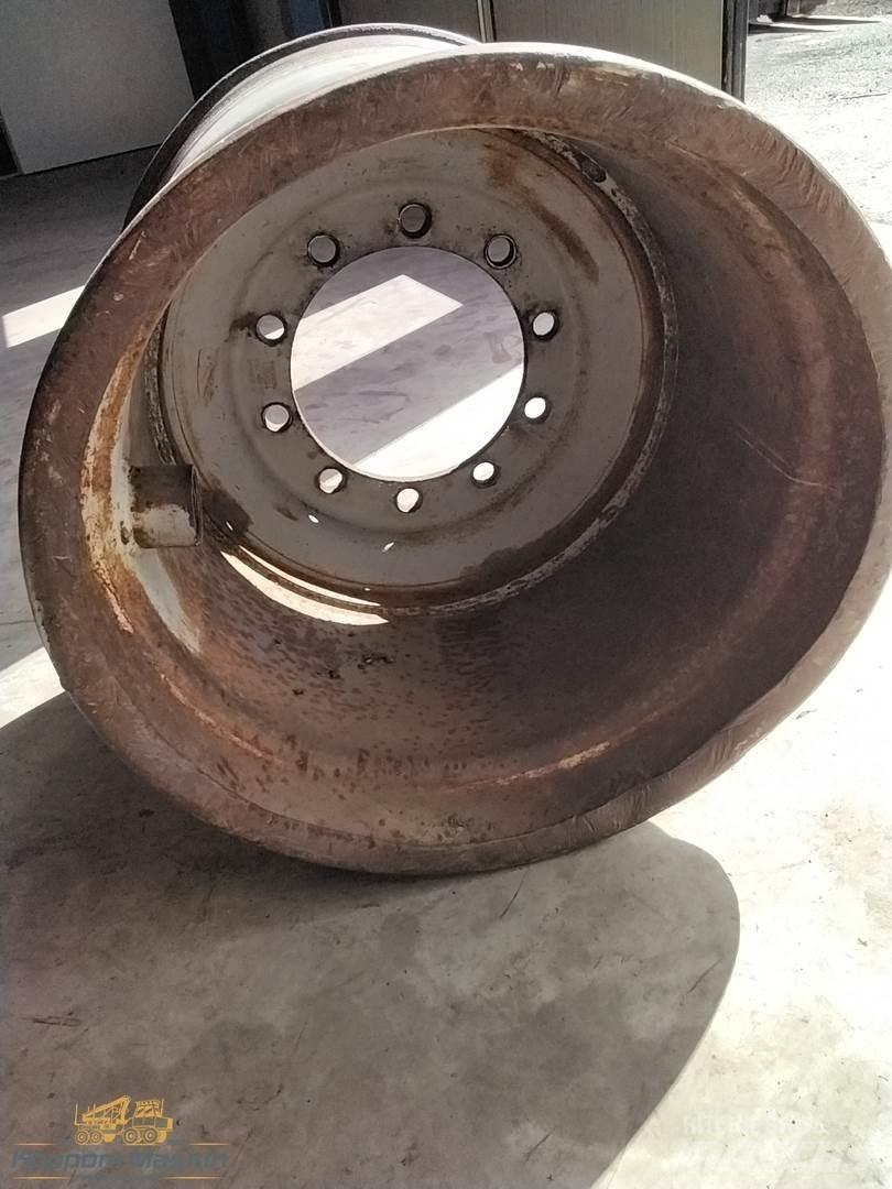 Valmet 890 24x26,5 Pneumatiky, kolesá a ráfiky