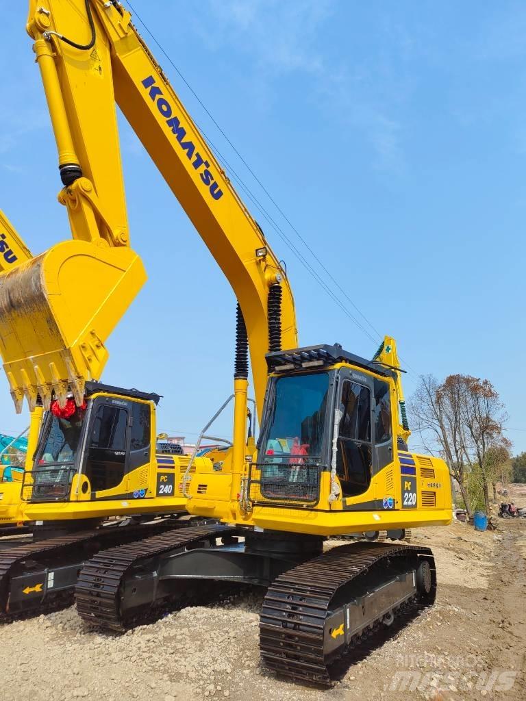 Komatsu PC 220 Pásové rýpadlá