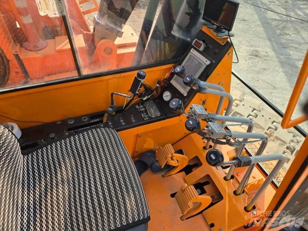 Sumitomo LS138RH Pásové žeriavy