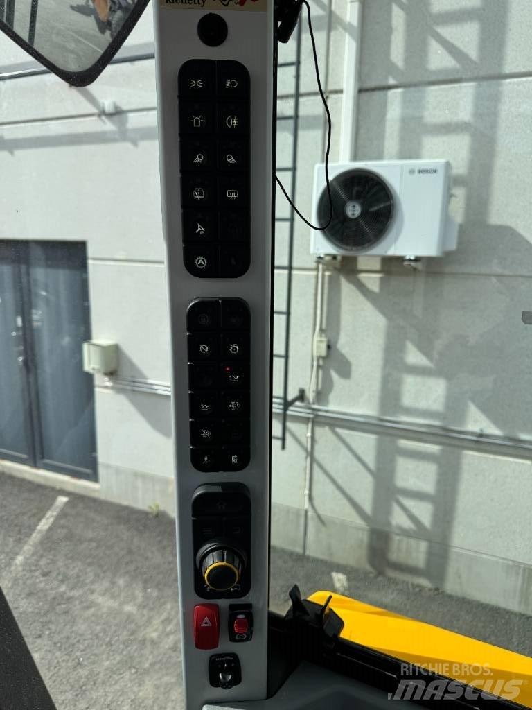 JCB 417 Kolesové nakladače