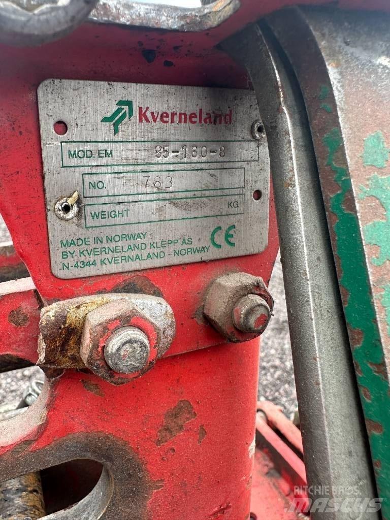 Kverneland EM85 Dvojstranné pluhy