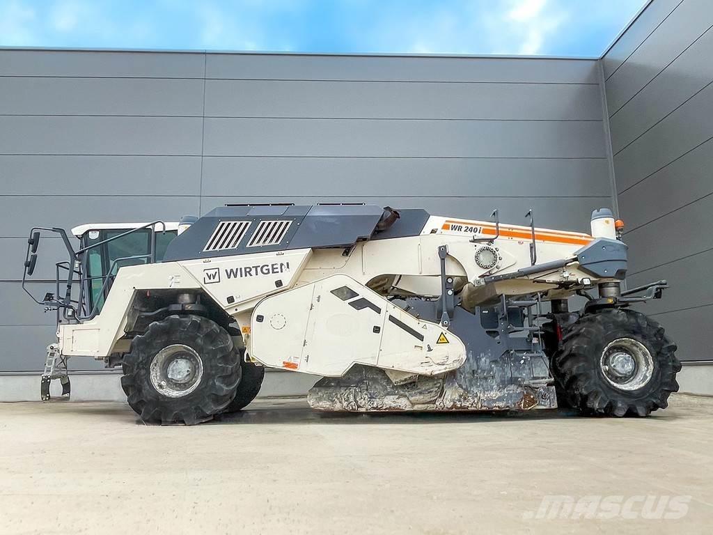 Wirtgen WR 240I Recyklovače asfaltu