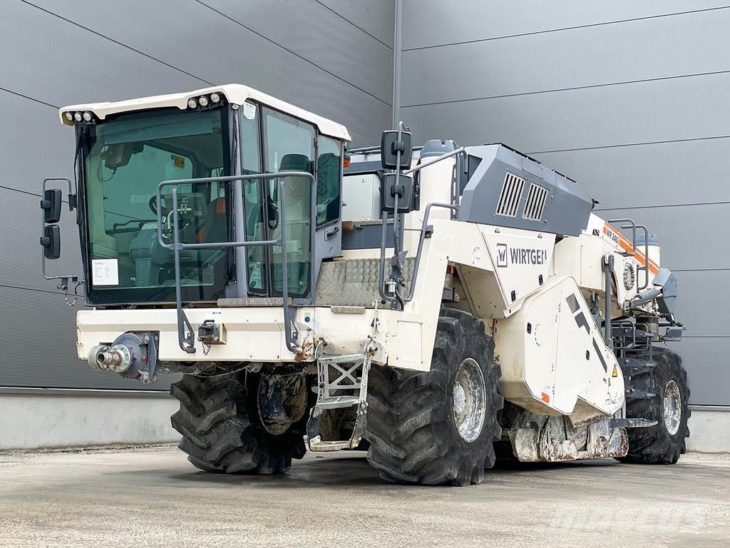 Wirtgen WR 240I Recyklovače asfaltu