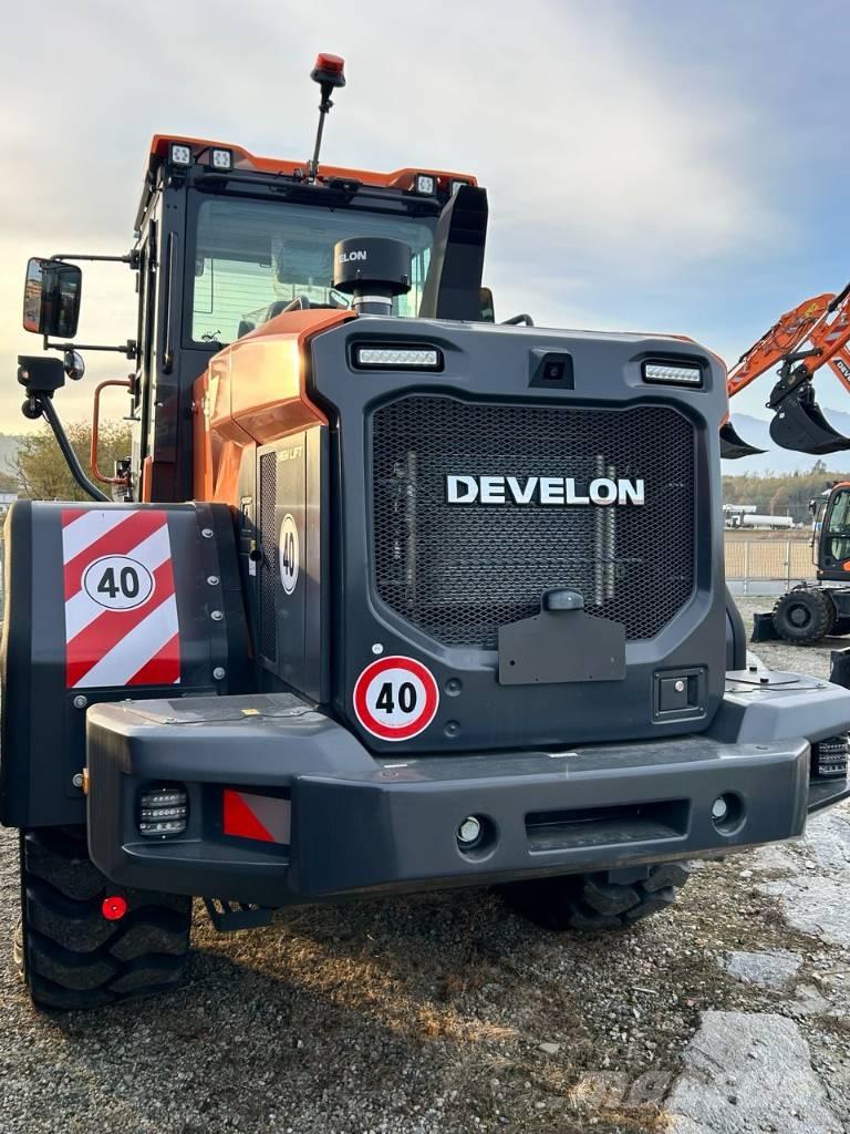 Develon DL 250-7 Kolesové nakladače