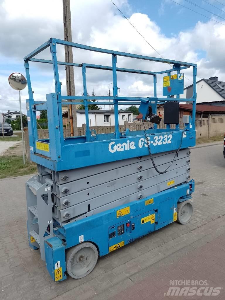 Genie GS 3232 Nožnicové zdvíhacie plošiny