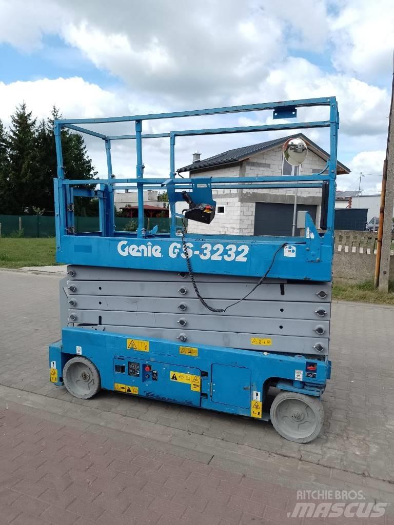 Genie GS 3232 Nožnicové zdvíhacie plošiny