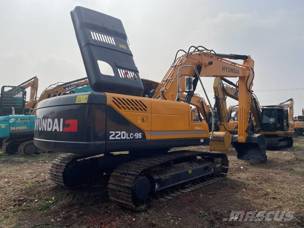 Hyundai 225LC-9S Pásové rýpadlá