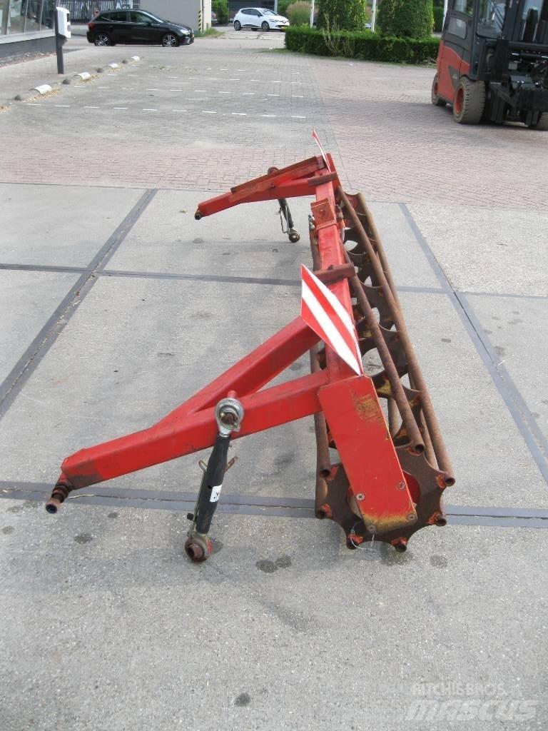  Kooirol Kultivátory