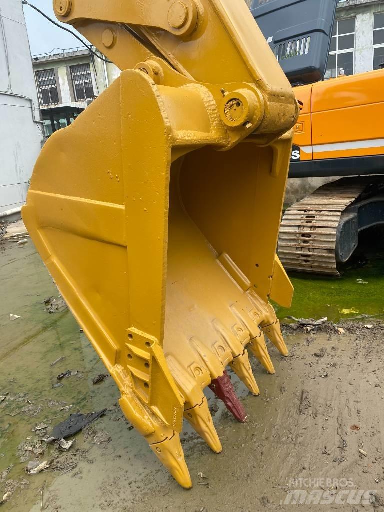 CAT 330 D Pásové rýpadlá