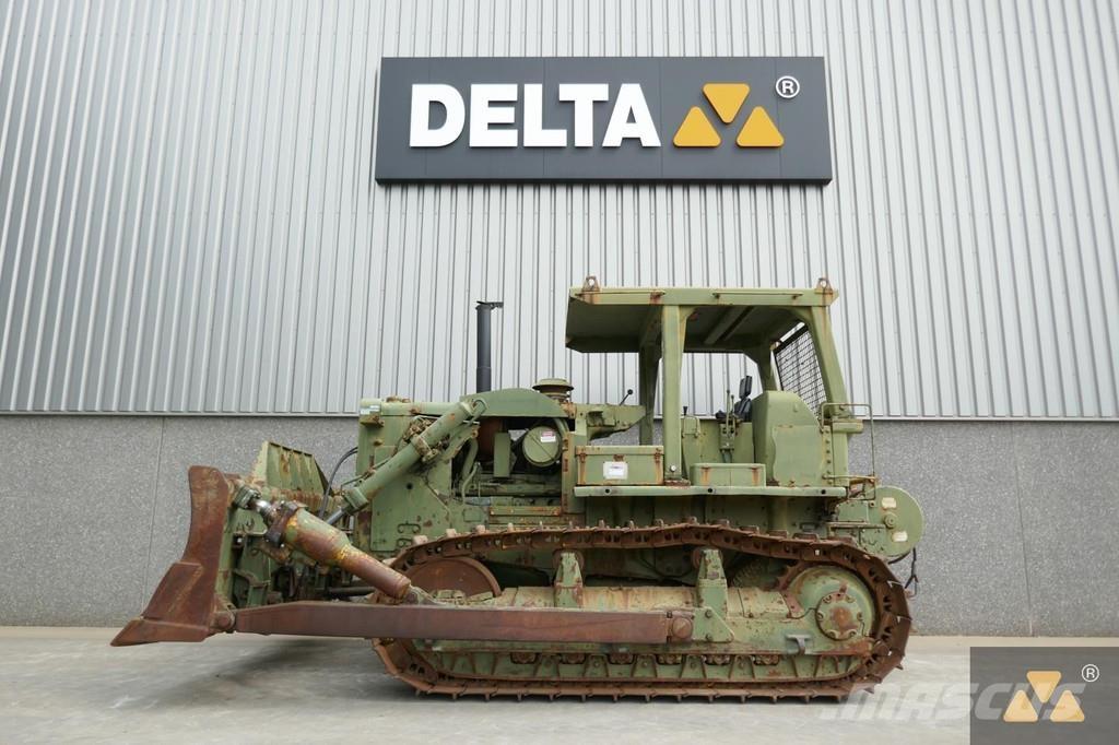 CAT D7F Ex-army Pásové dozéry