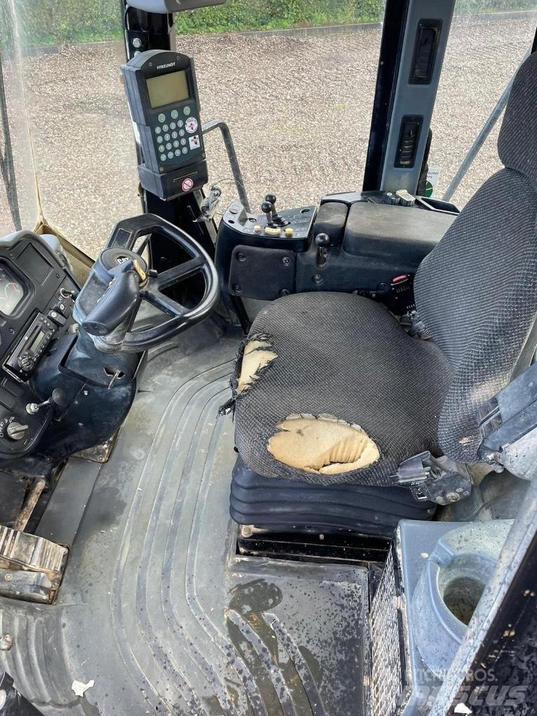 CAT 966H Kolesové nakladače