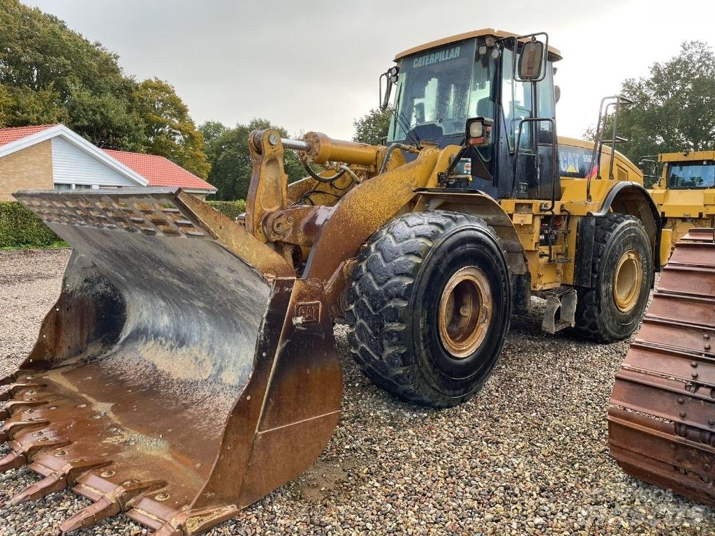 CAT 966H Kolesové nakladače