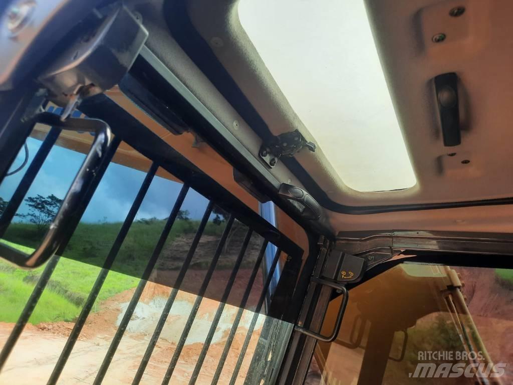 Komatsu PC130 Pásové rýpadlá