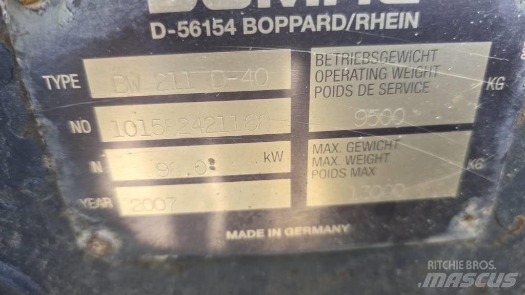 Bomag BW 211 D-40 Tandemové valce