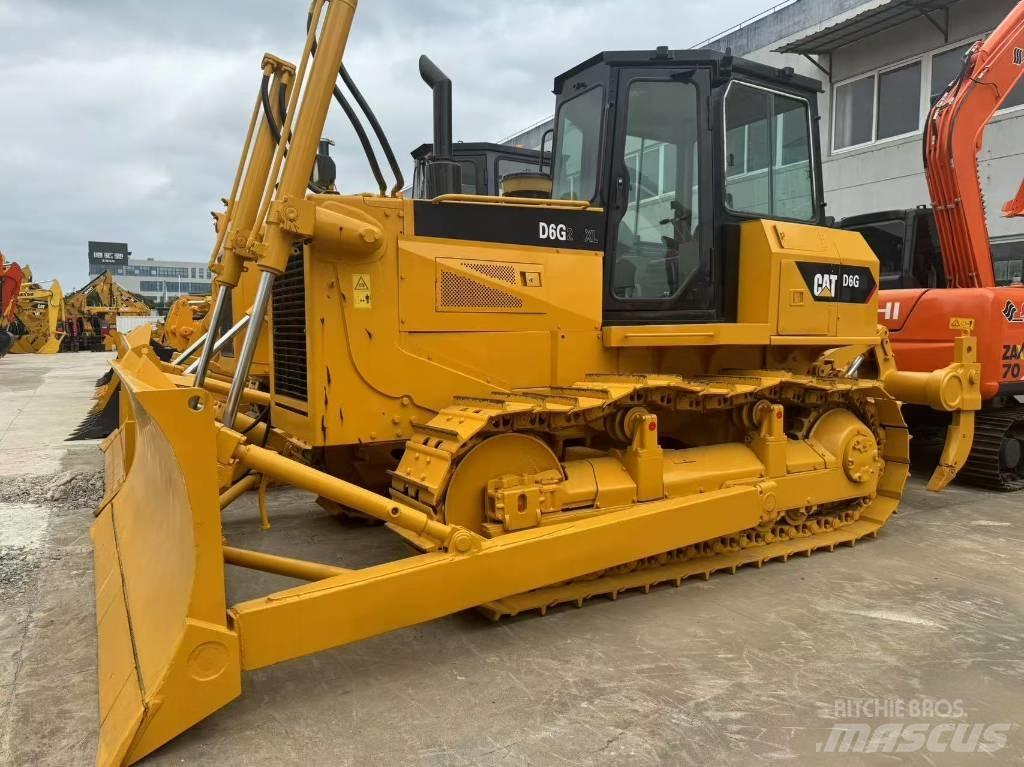 CAT D 6 G Pásové dozéry