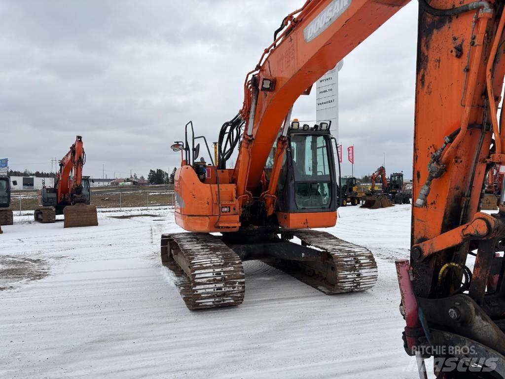 Doosan DX225 LC R Pásové rýpadlá