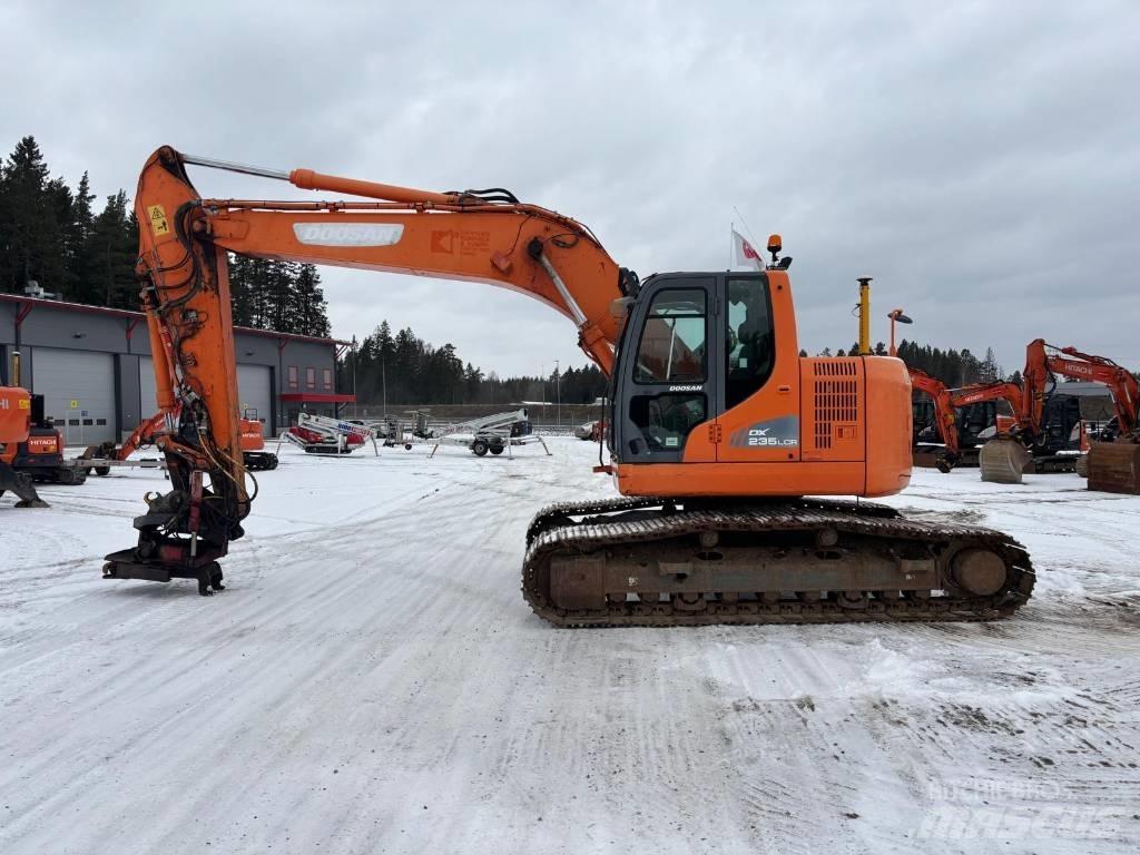 Doosan DX225 LC R Pásové rýpadlá