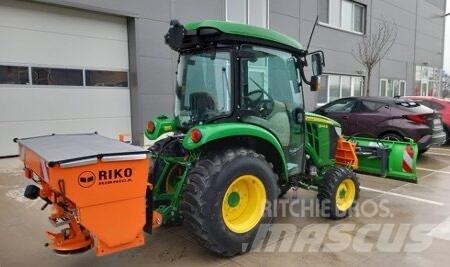 John Deere 3046 R Kompaktné traktory