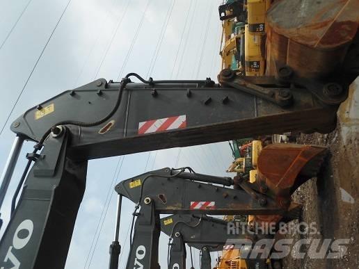 Volvo EC 460 B LC Pásové rýpadlá