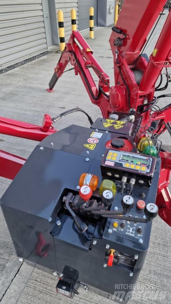 Unic URW 295 Minižeriavy