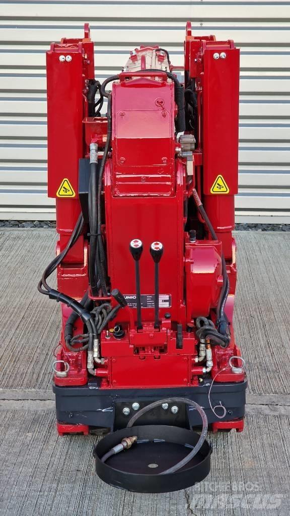 Unic URW 295 Minižeriavy