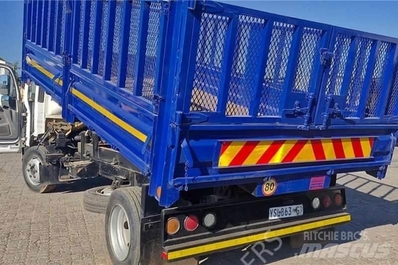 Isuzu NQR500 Ďalšie nákladné vozidlá