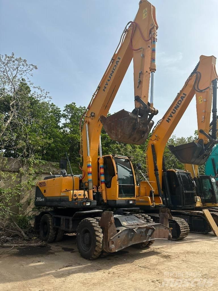 Hyundai R210W-9 Kolesové rýpadlá