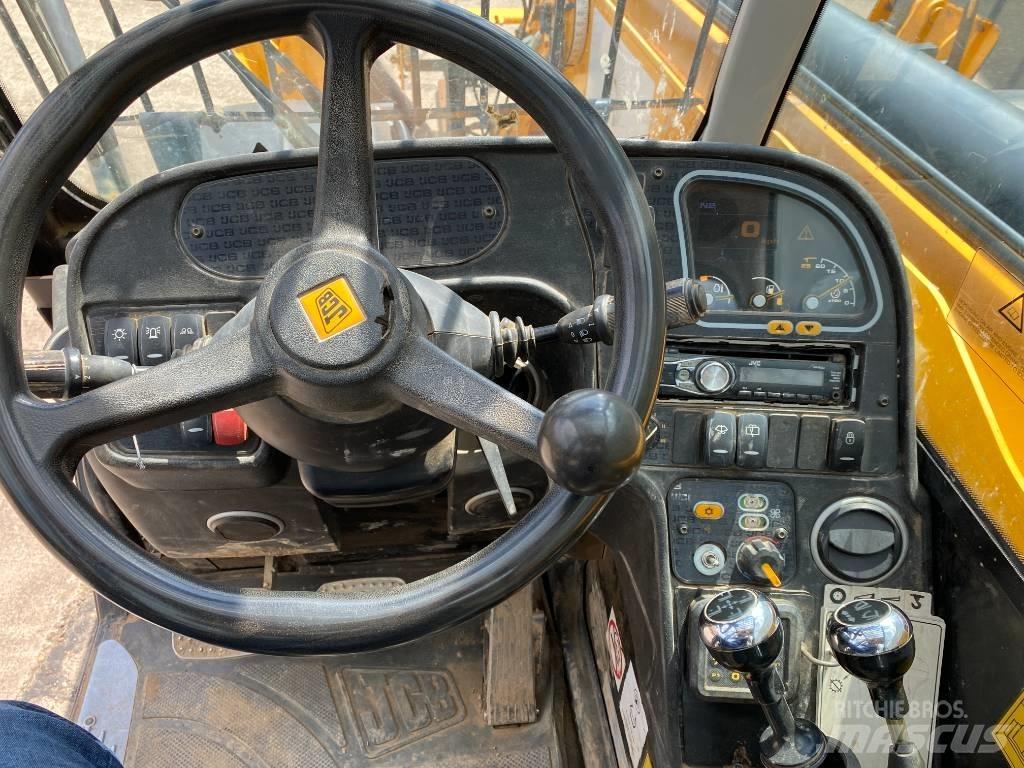 JCB 535-140 Hiviz Teleskopické manipulátory