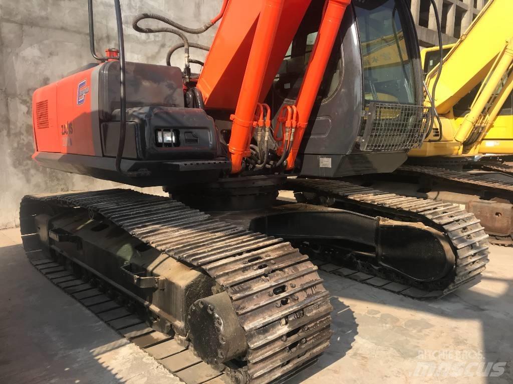 Hitachi ZX 200-6 Pásové rýpadlá