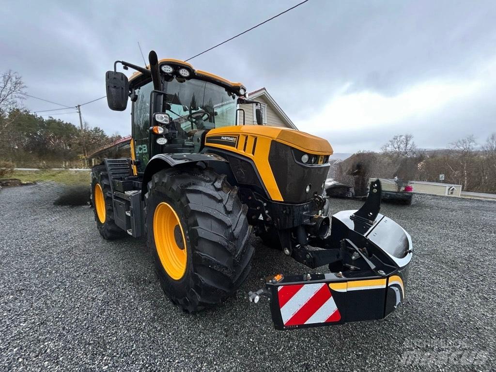 JCB 4220 FASTRAC Traktory