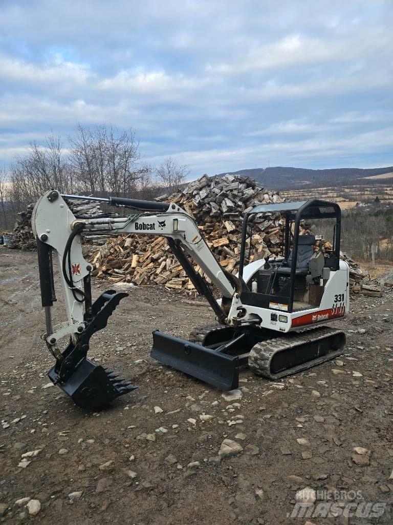 Bobcat 331 G Mini rýpadlá < 7t