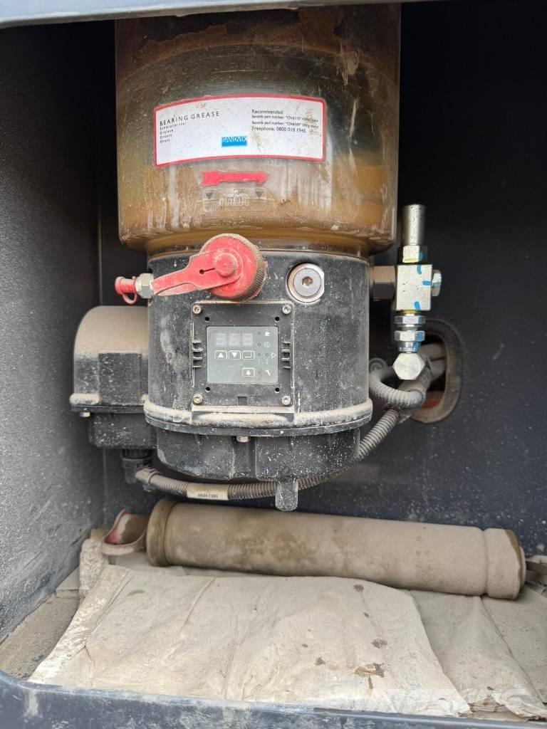 Sandvik QJ 241 Mobilné drviče