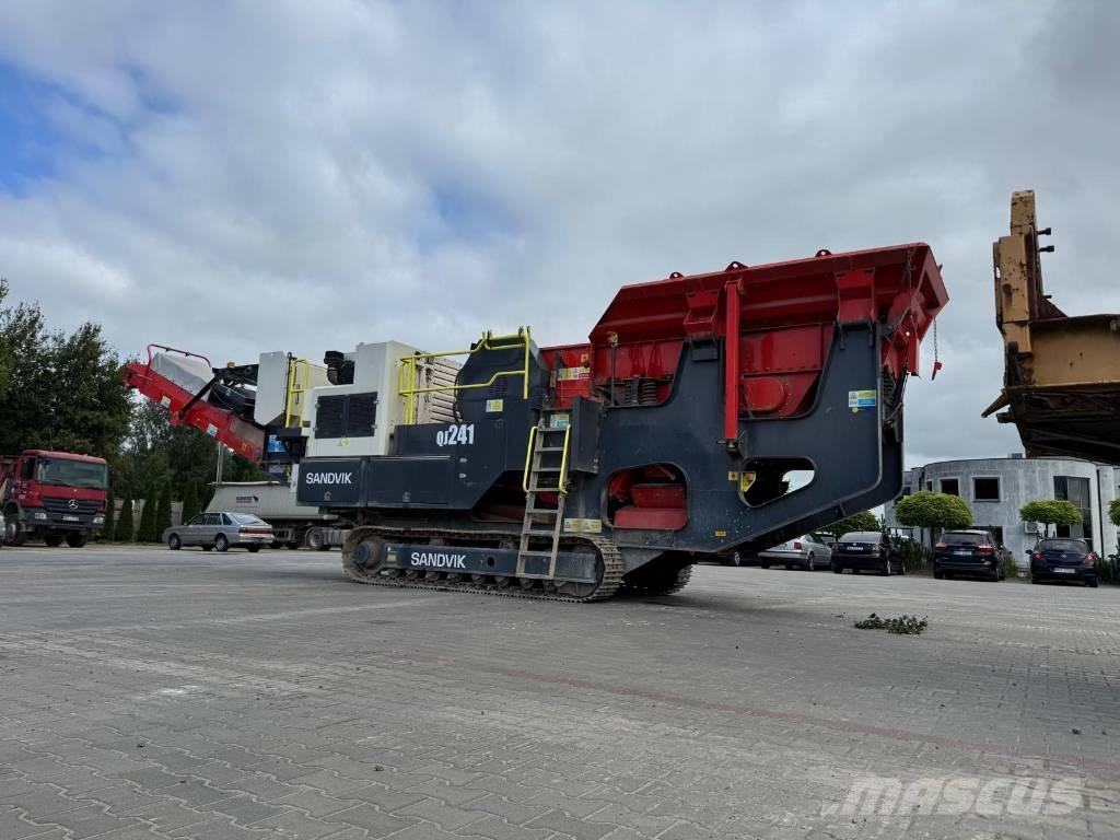 Sandvik QJ 241 Mobilné drviče